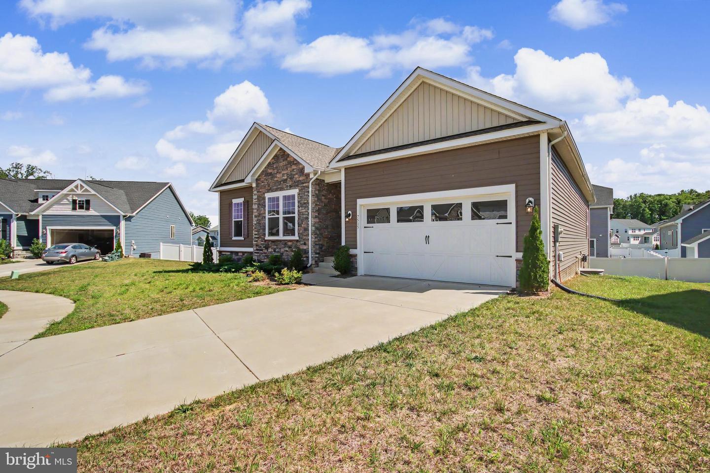7515 Oakham Dr Property Photo 25