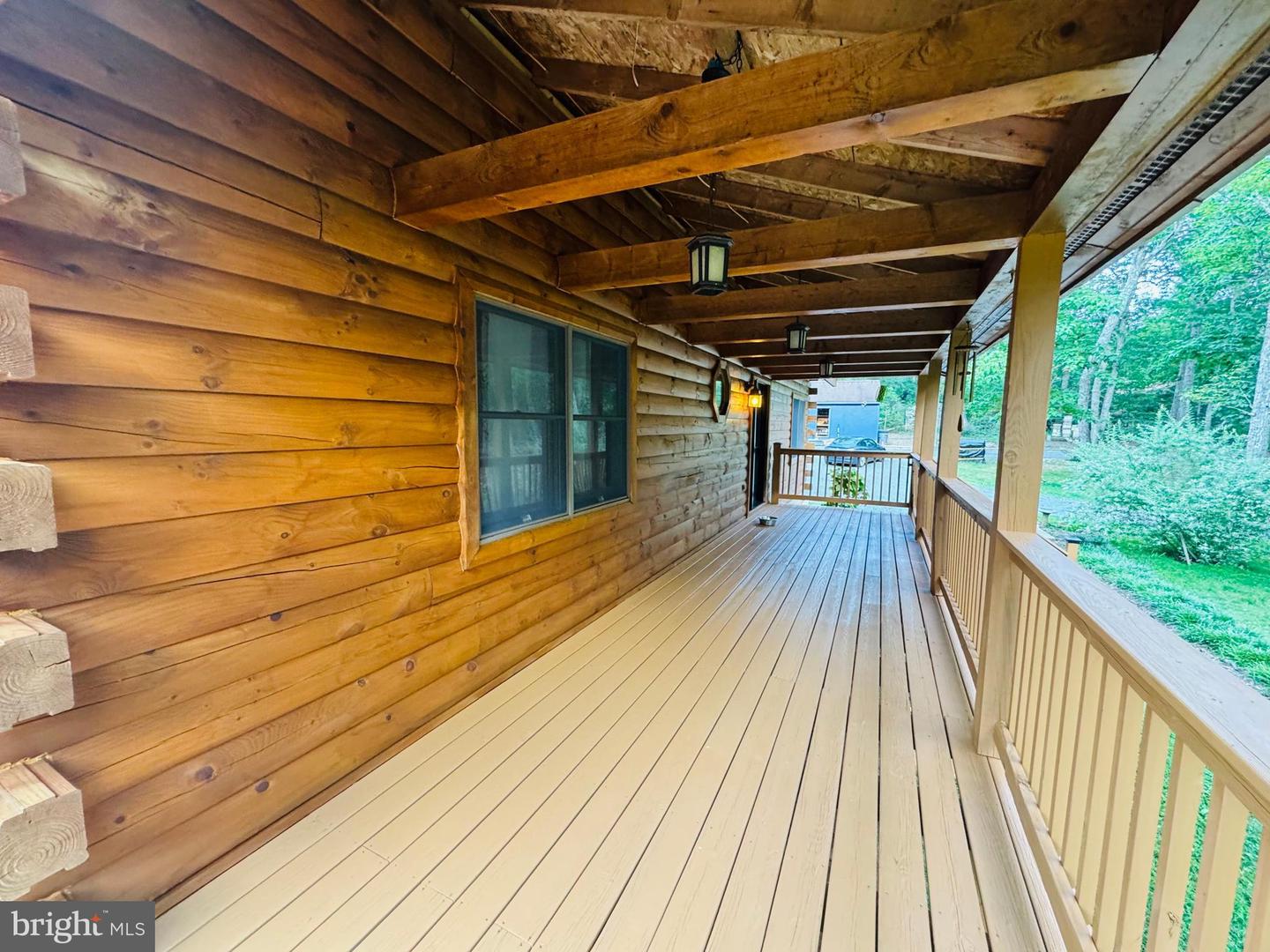 10409 Treaty Ct Property Photo 6