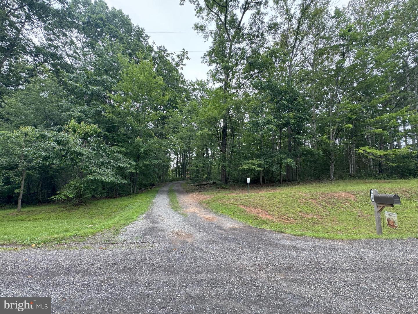 10409 Treaty Ct Property Photo 9