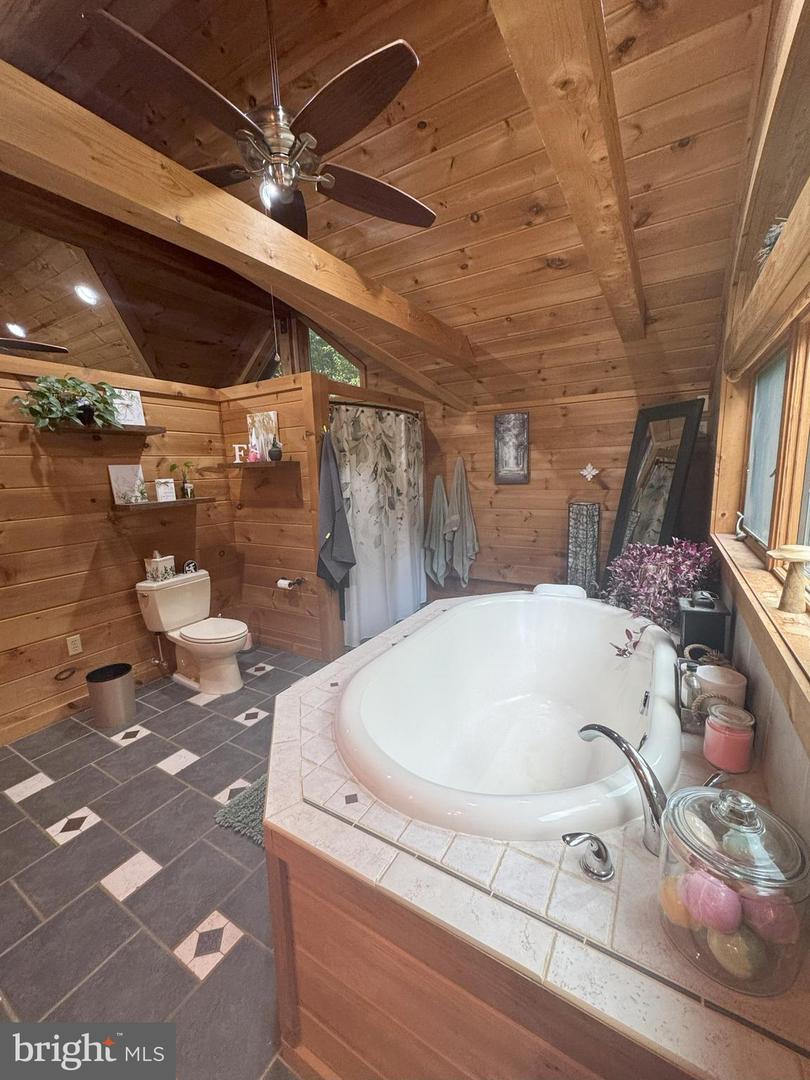 10409 Treaty Ct Property Photo 65