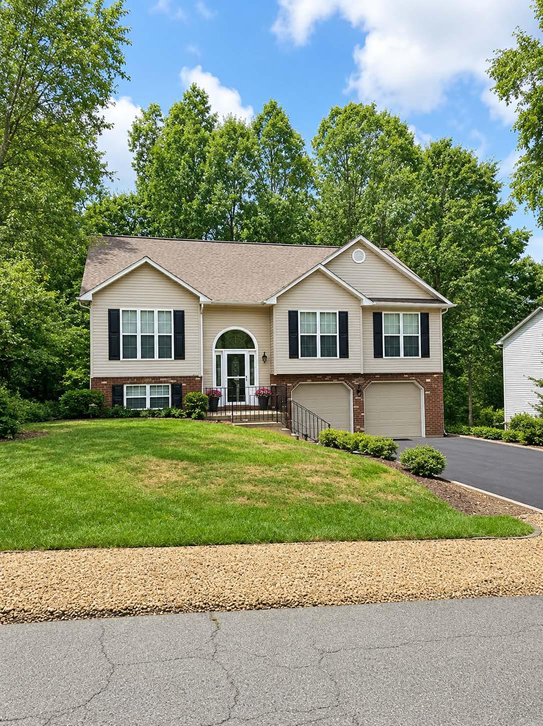 9712 GUNSTON HALL RD