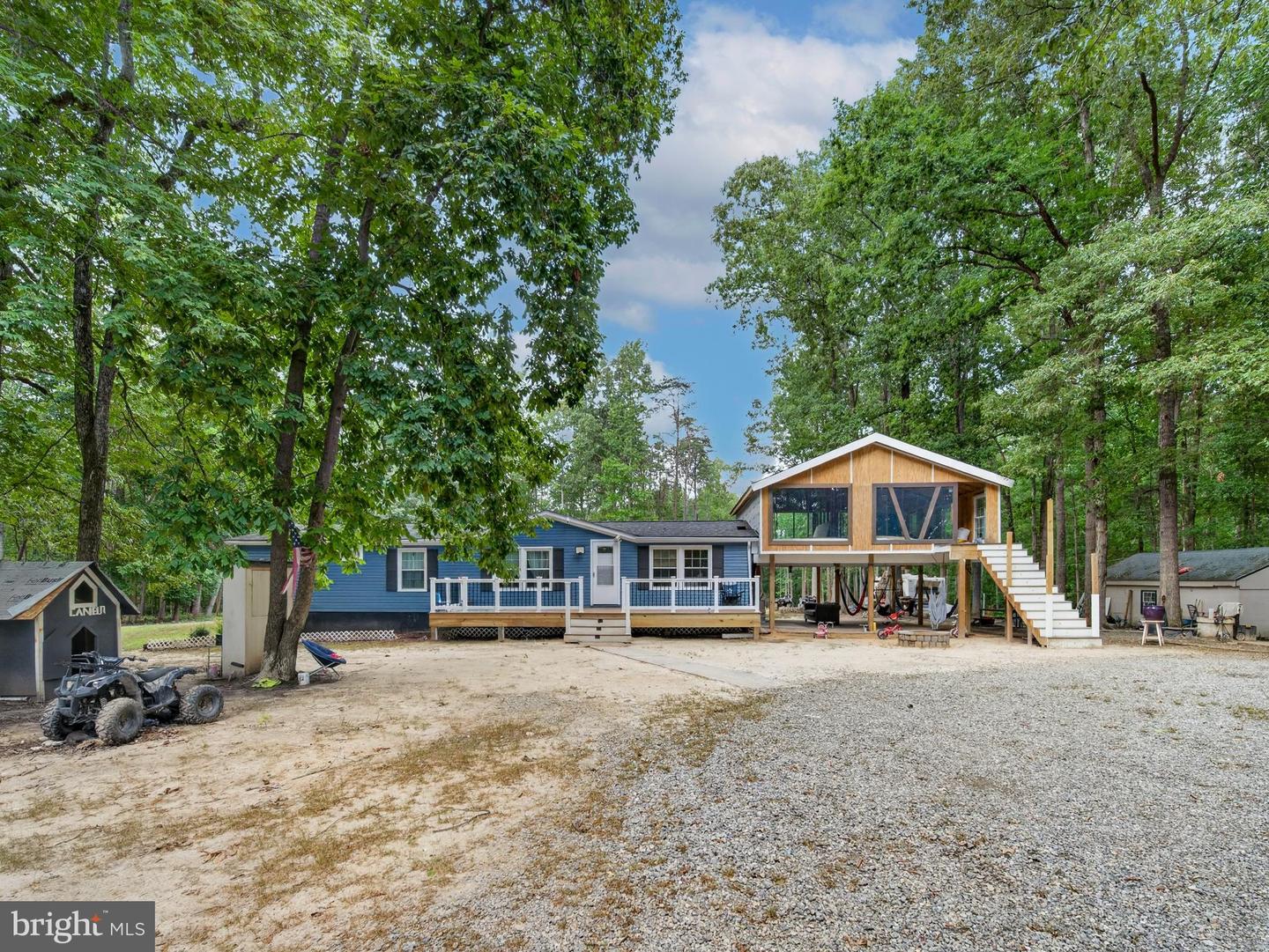 9713 Duerson Ln Property Photo 3
