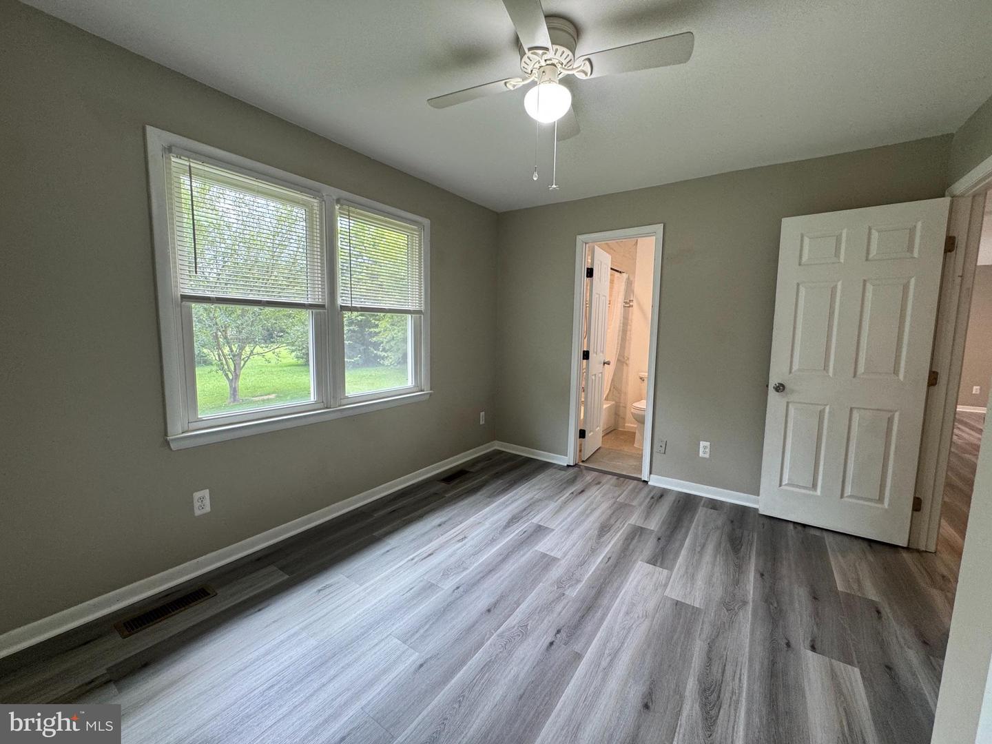 5077 Macnamara Dr Property Photo 10