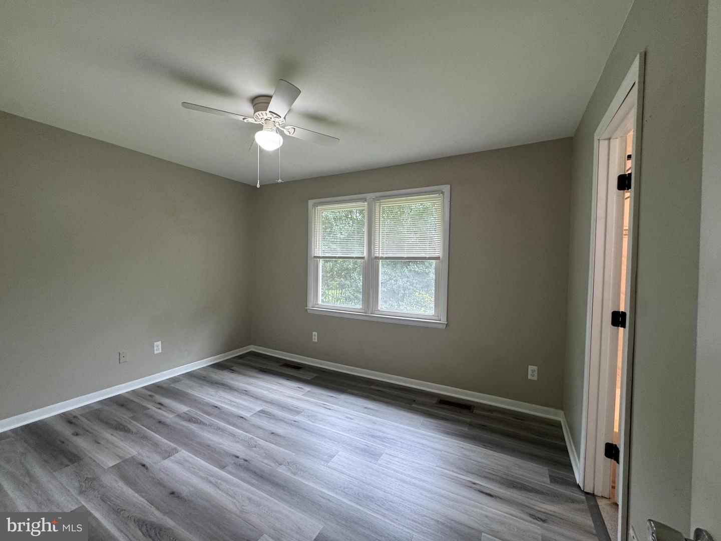 5077 Macnamara Dr Property Photo 11