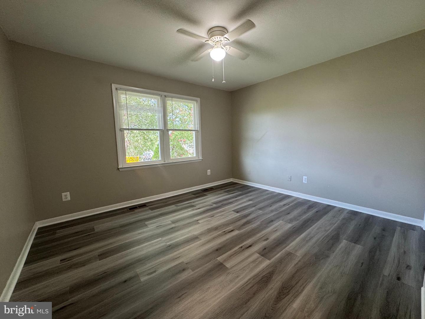 5077 Macnamara Dr Property Photo 12