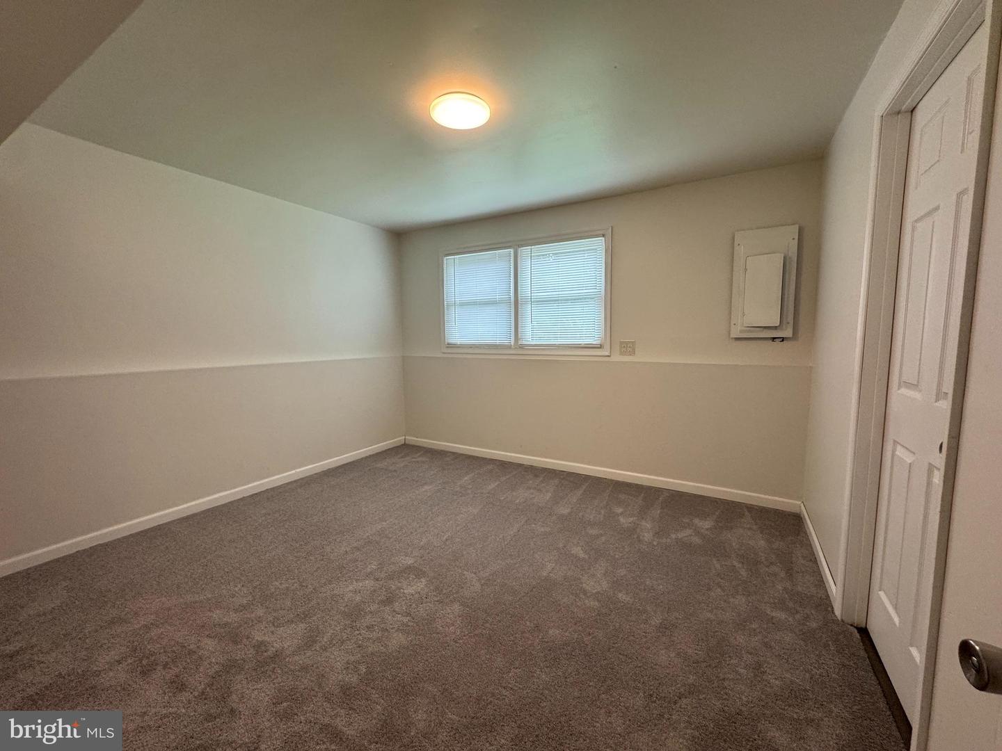 5077 Macnamara Dr Property Photo 18