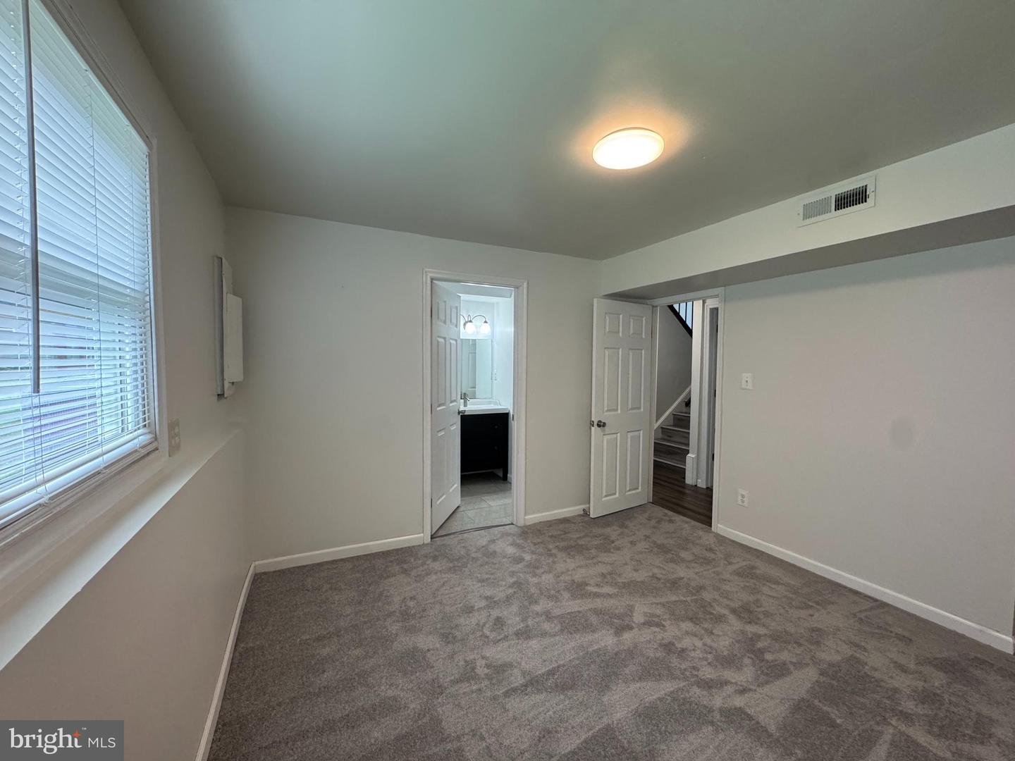 5077 Macnamara Dr Property Photo 19