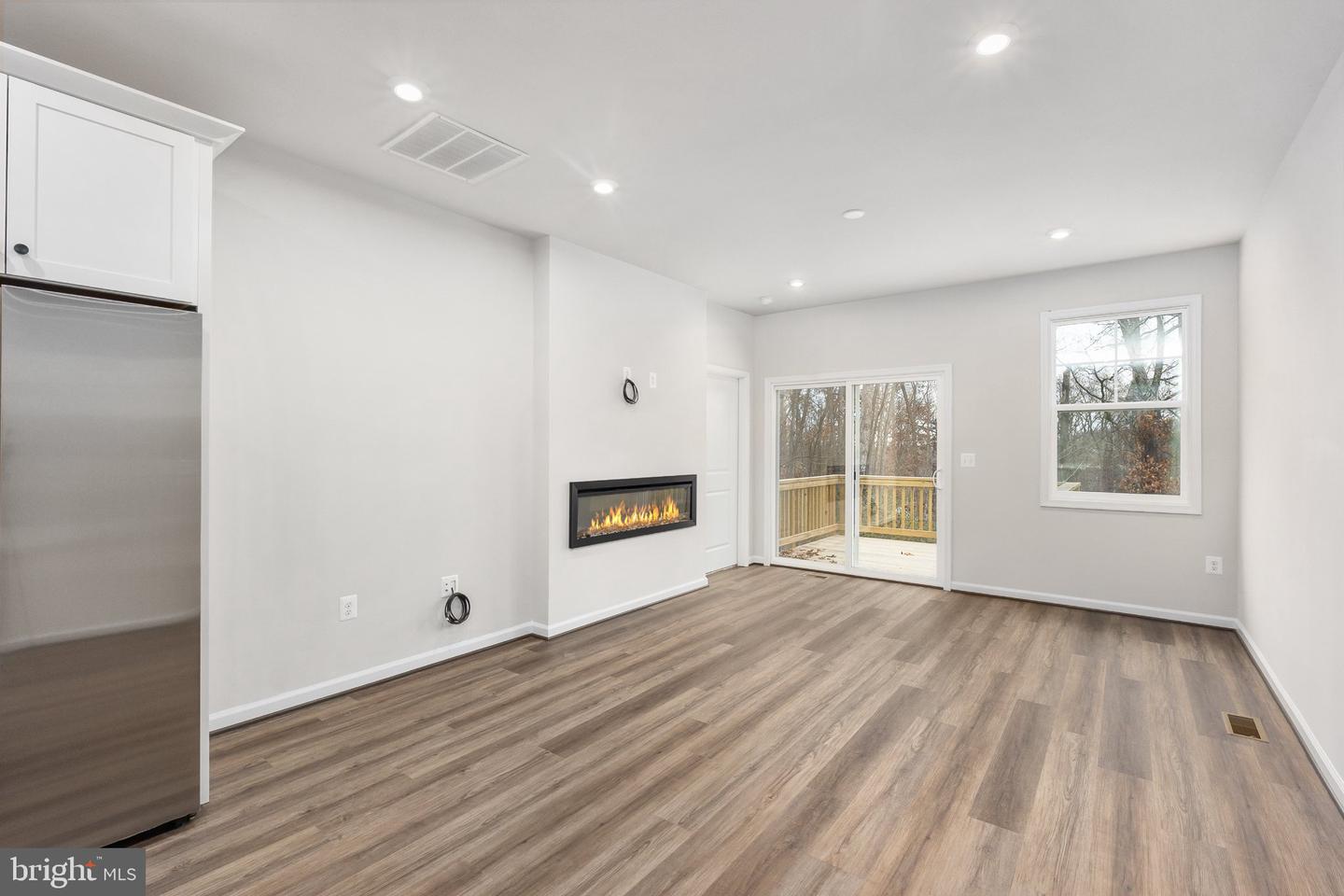 10603 Afton Grove Ct Property Photo 8