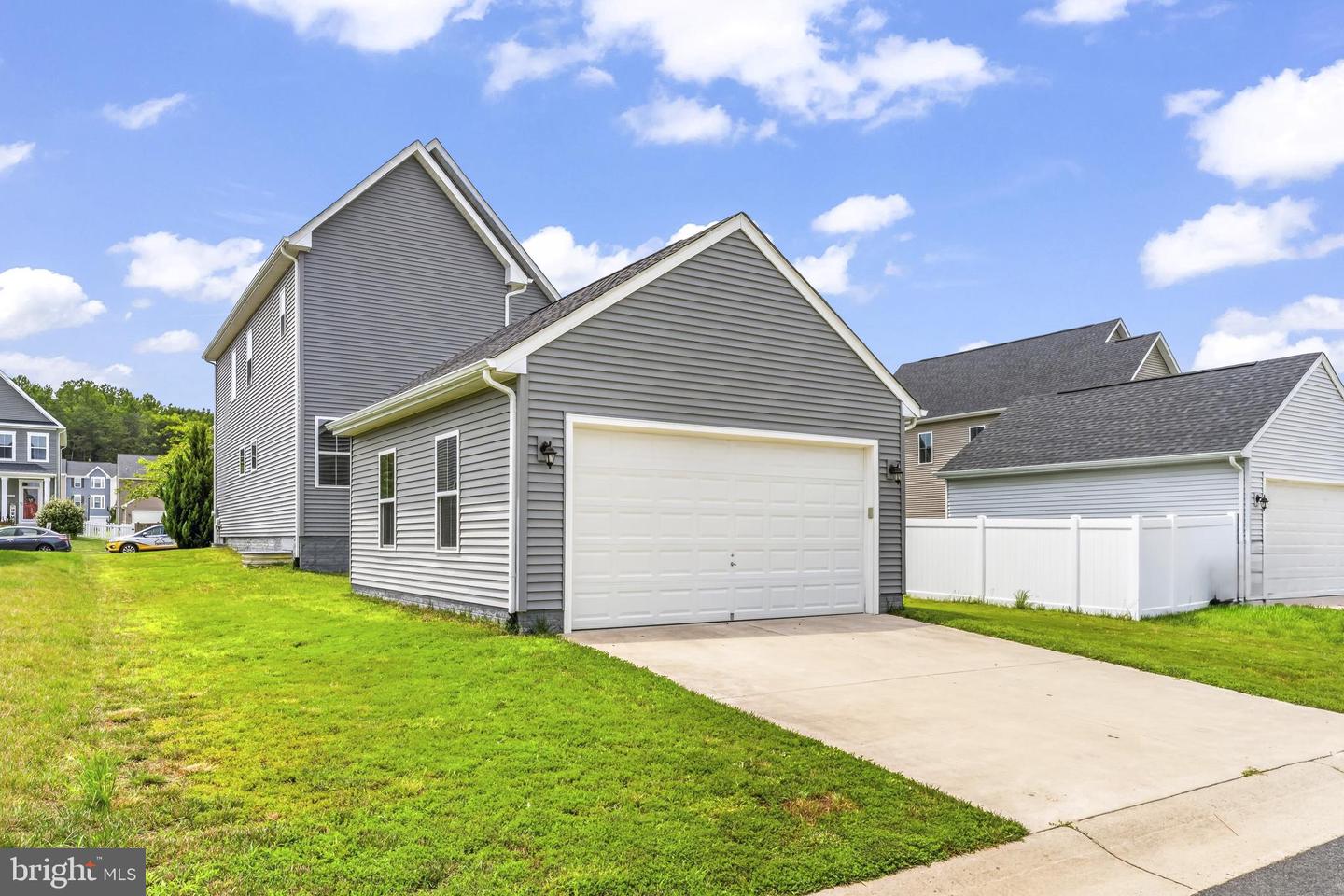 6611 Shelton Ln Property Photo 13