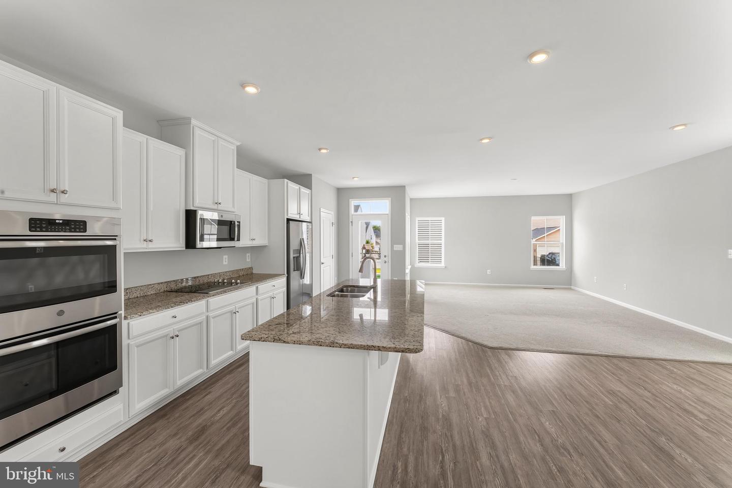 6611 Shelton Ln Property Photo 22