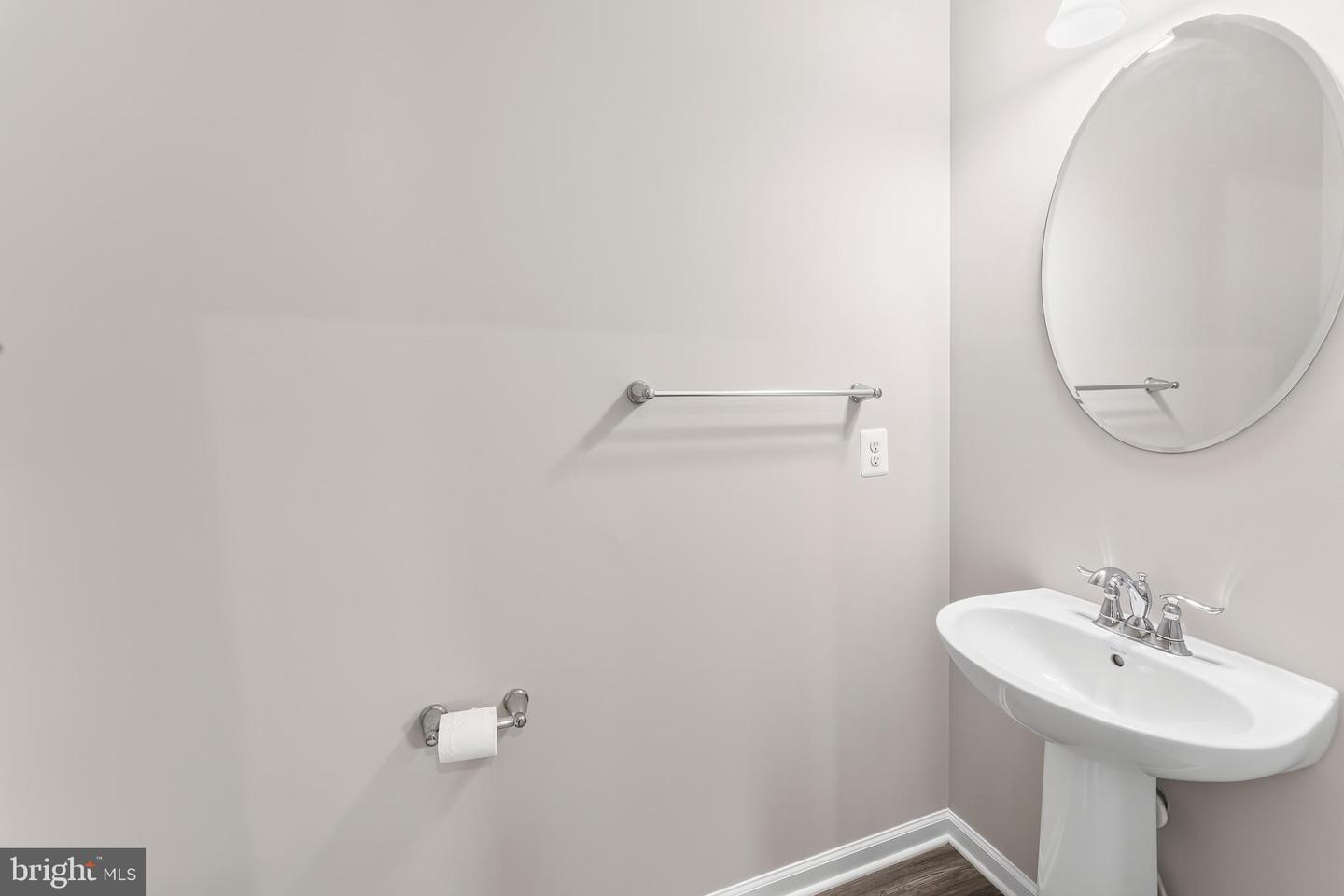 6611 Shelton Ln Property Photo 29