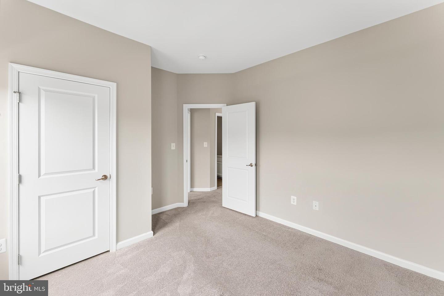 6611 Shelton Ln Property Photo 36