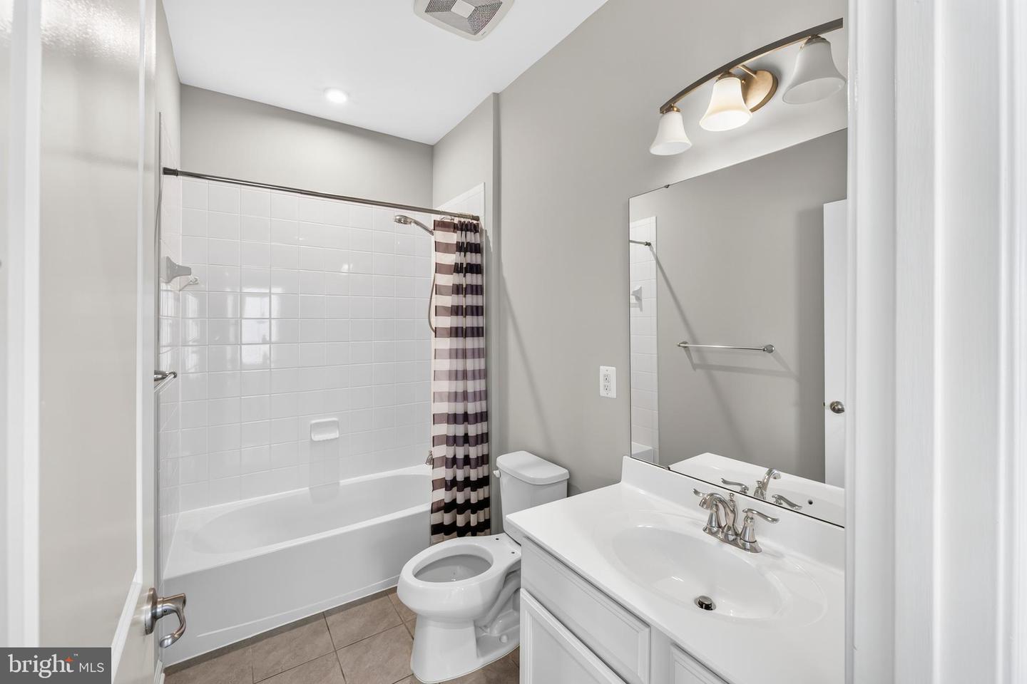 6611 Shelton Ln Property Photo 39