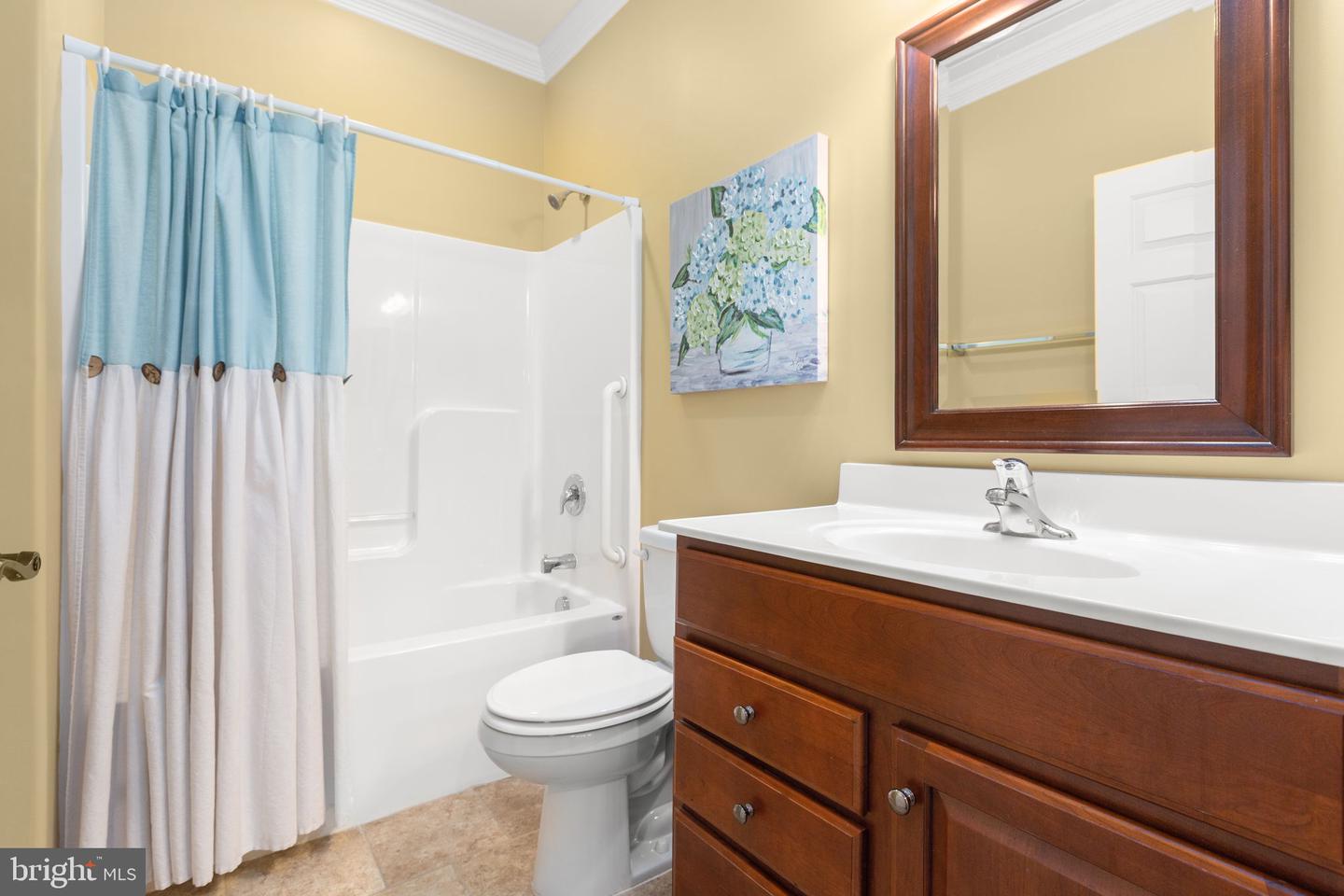 9502 Airdrie Ln Property Photo 14