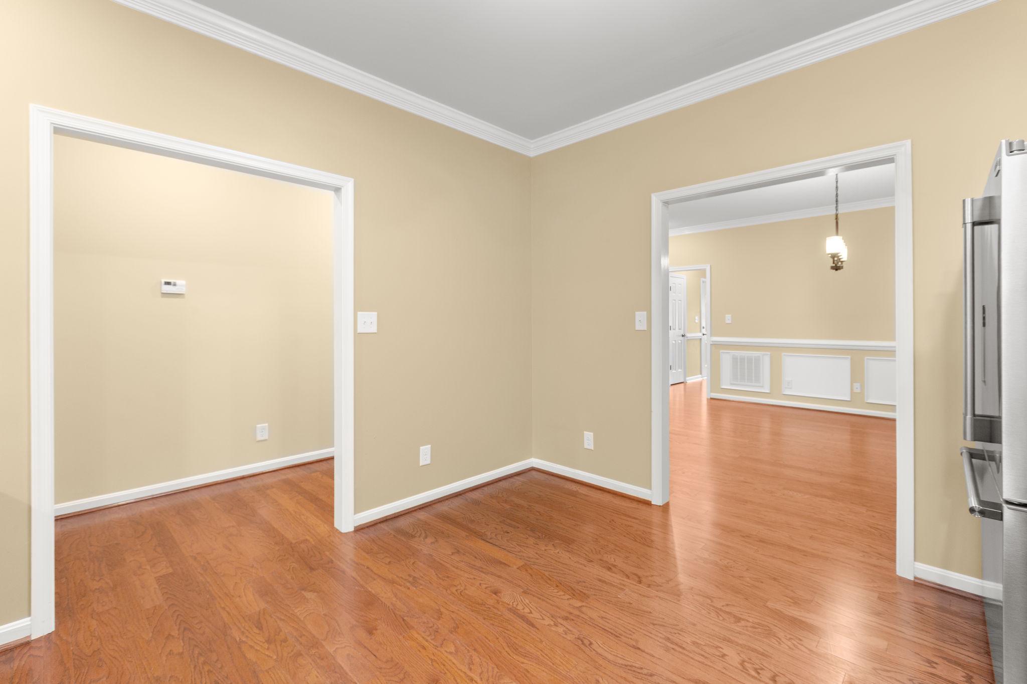 9502 Airdrie Ln Property Photo 23