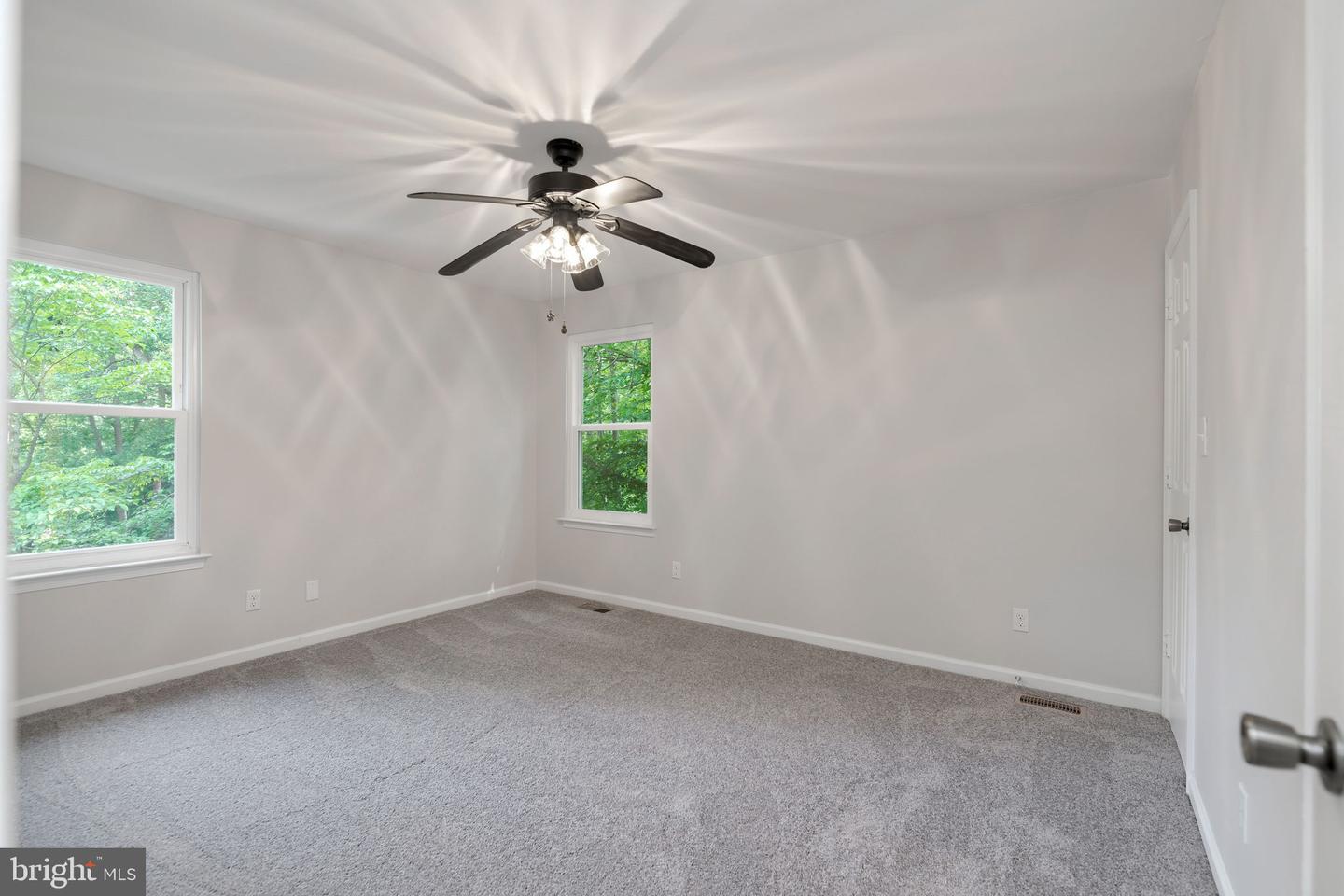10001 Knotty Pine Ct Property Photo 17