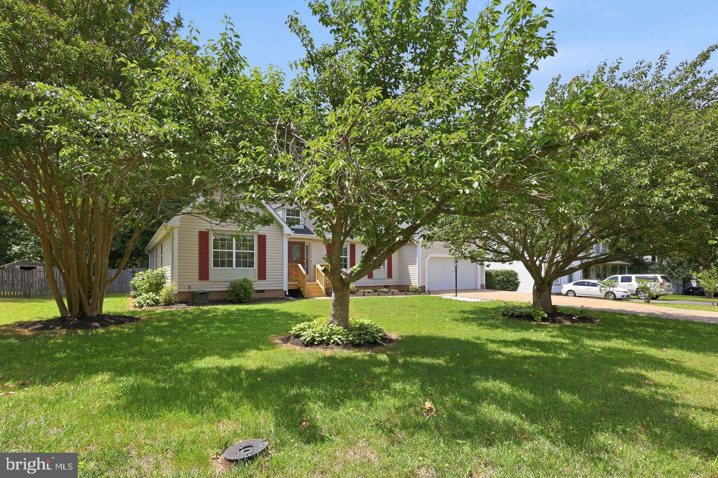 10422 Heather Greens Cir Property Photo 3