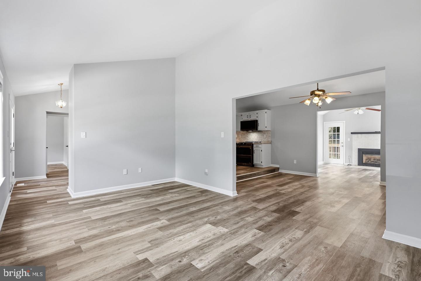 10422 Heather Greens Cir Property Photo 7