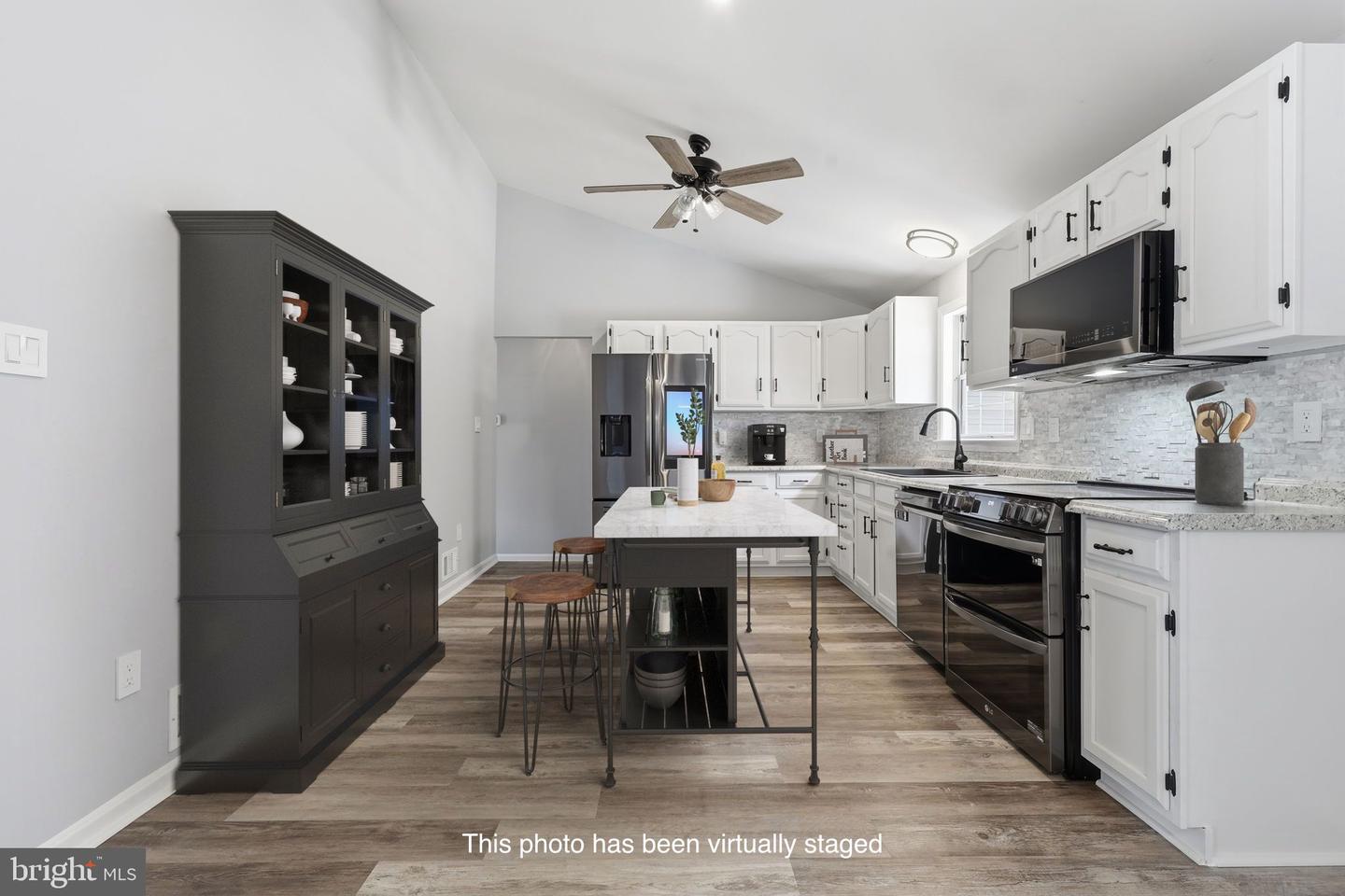 10422 Heather Greens Cir Property Photo 14