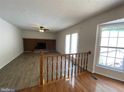 11304 Springfield Dr Property Photo 5