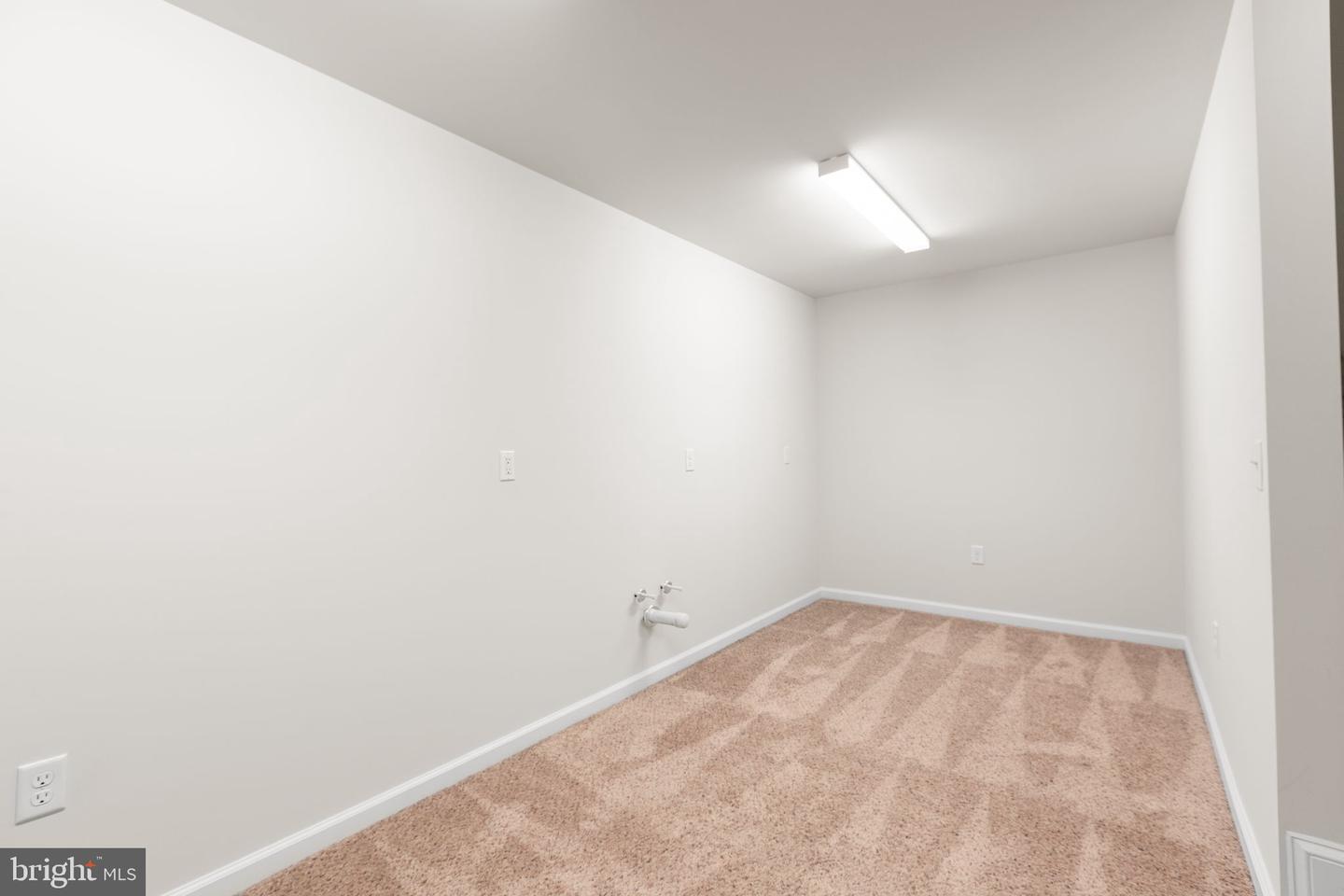 5714 Spring Arbor Cir Property Photo 24