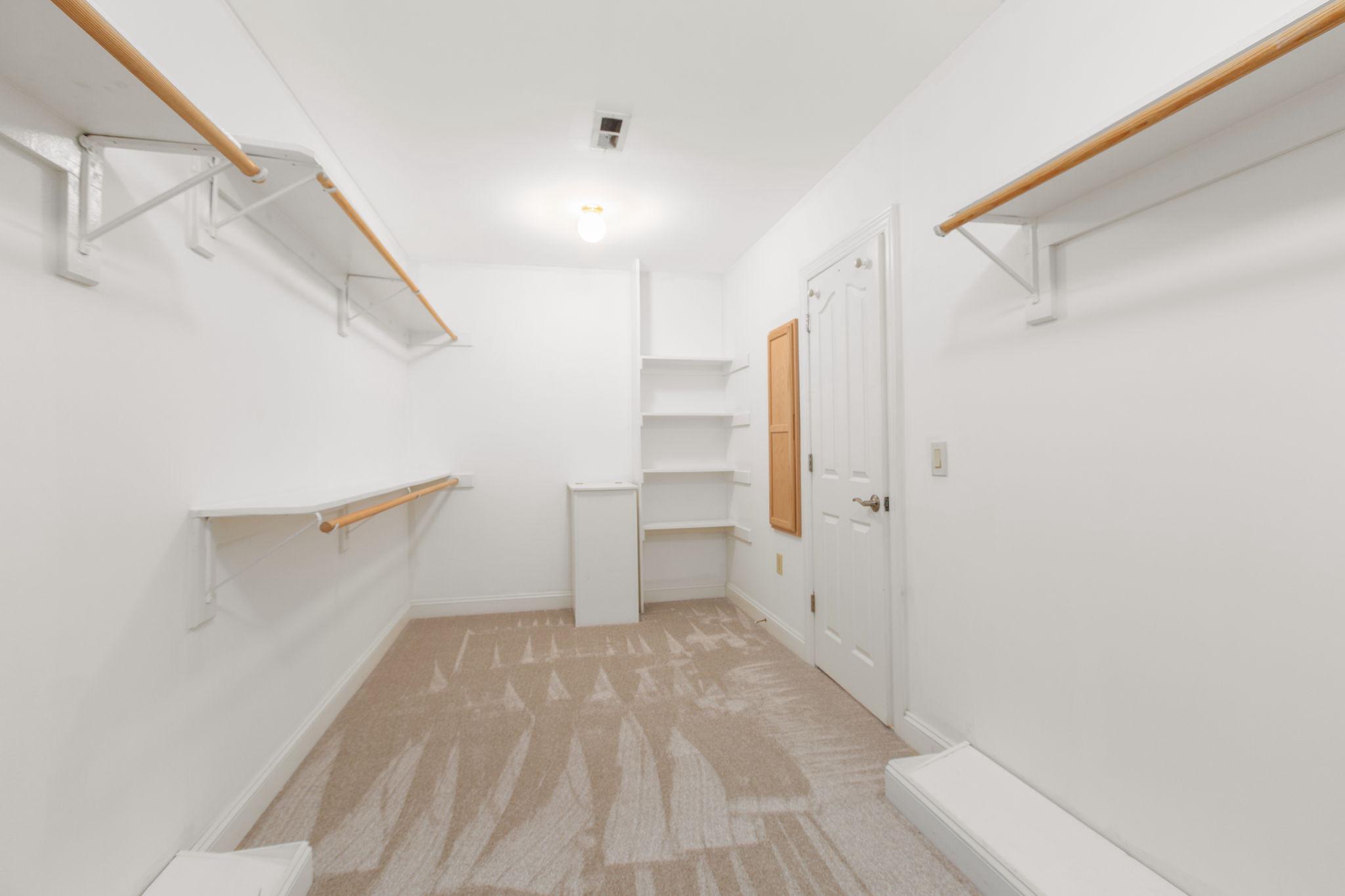 12308 Catharines Furnace Ct Property Photo 44