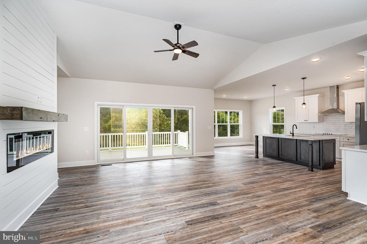 5304 Wyndemere Cir Property Photo 4