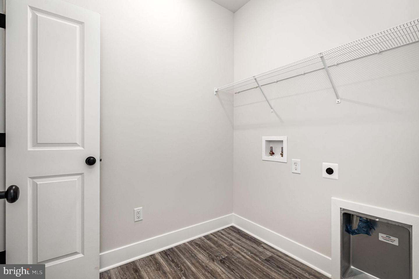 5304 Wyndemere Cir Property Photo 8