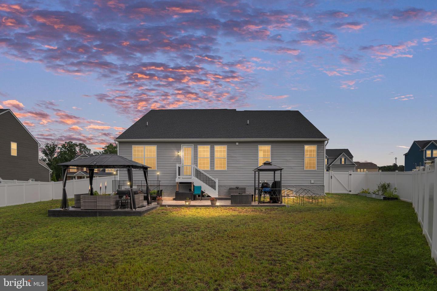 9304 Spring Hill Ln Property Photo 8