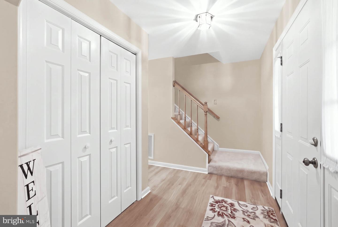 10703 Bradford St Property Photo 4