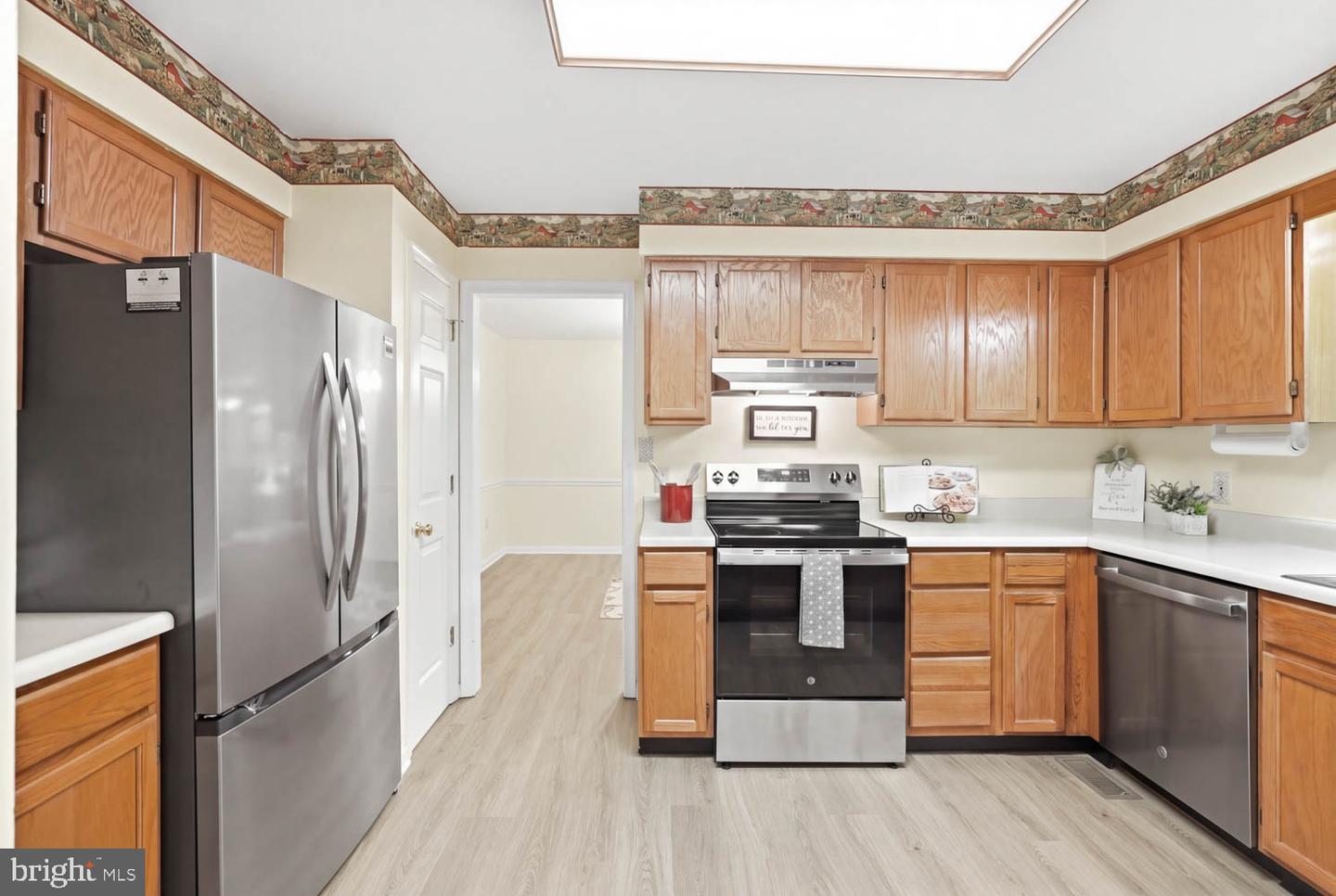 10703 Bradford St Property Photo 16