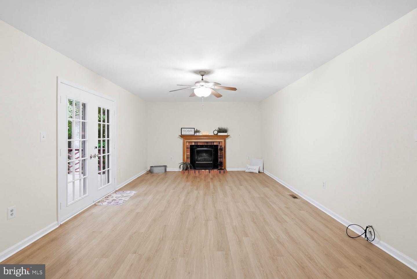 10703 Bradford St Property Photo 23