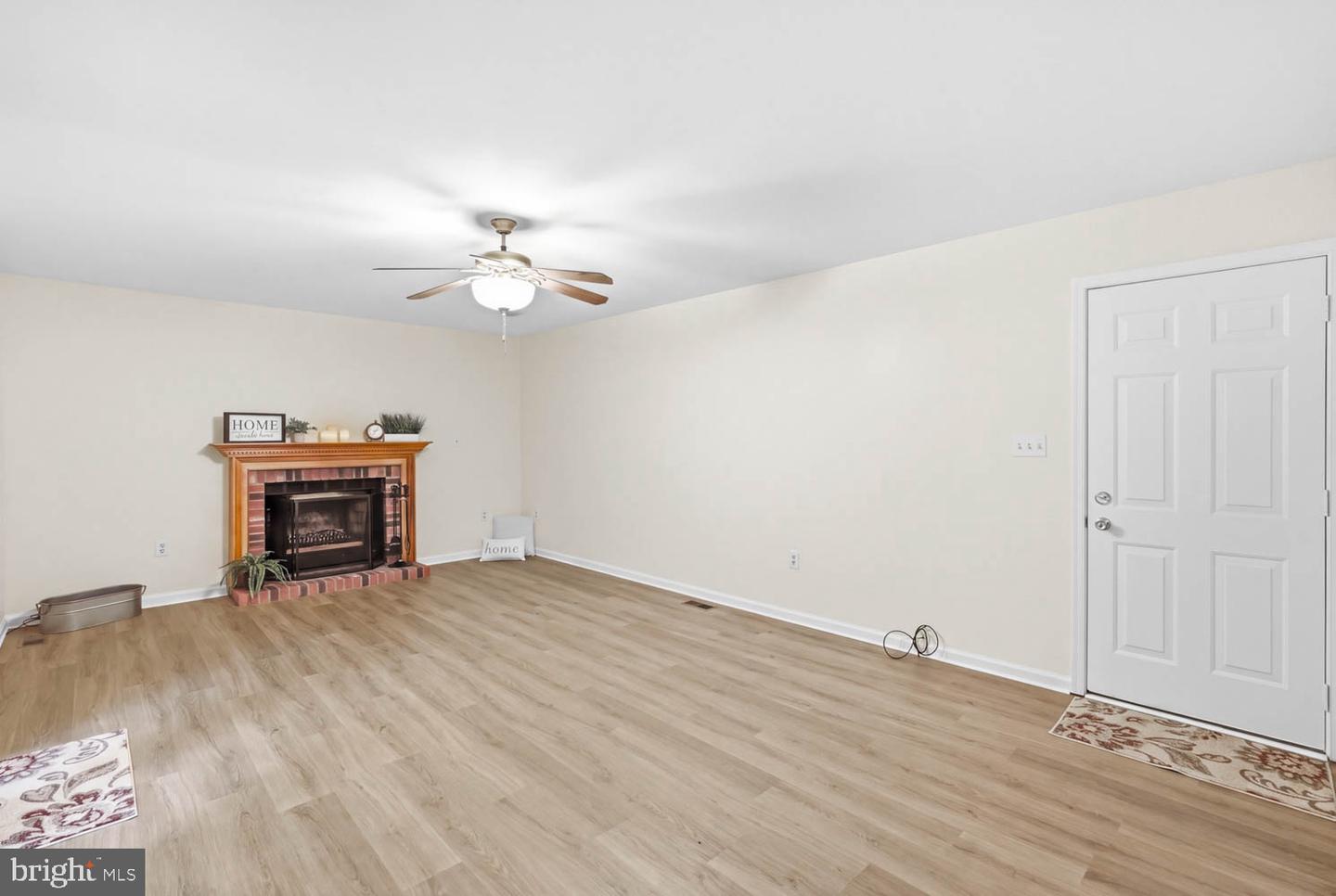 10703 Bradford St Property Photo 25