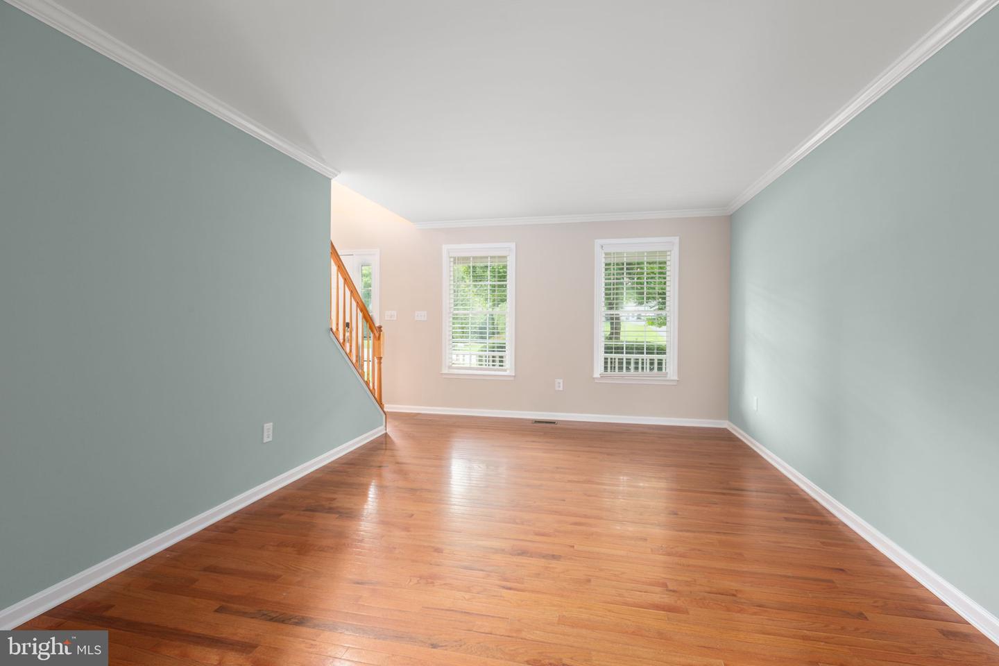 9903 Woodburn Ct Property Photo 4