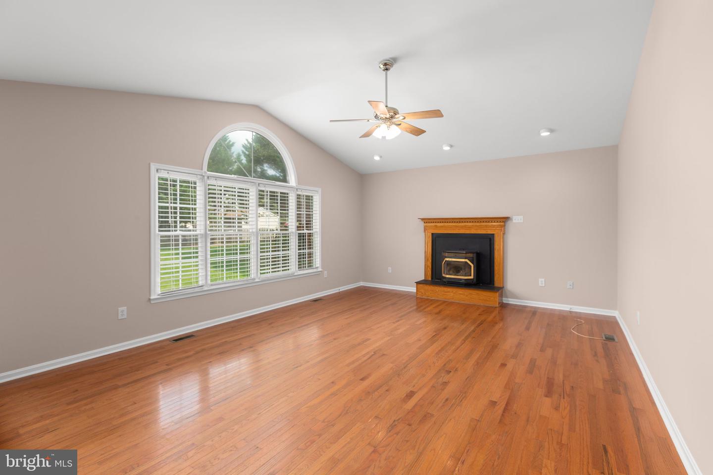 9903 Woodburn Ct Property Photo 11