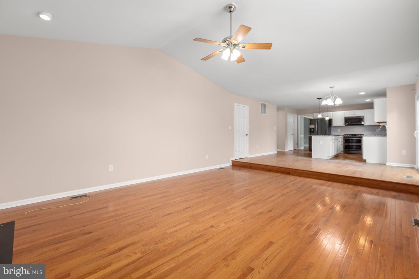 9903 Woodburn Ct Property Photo 13