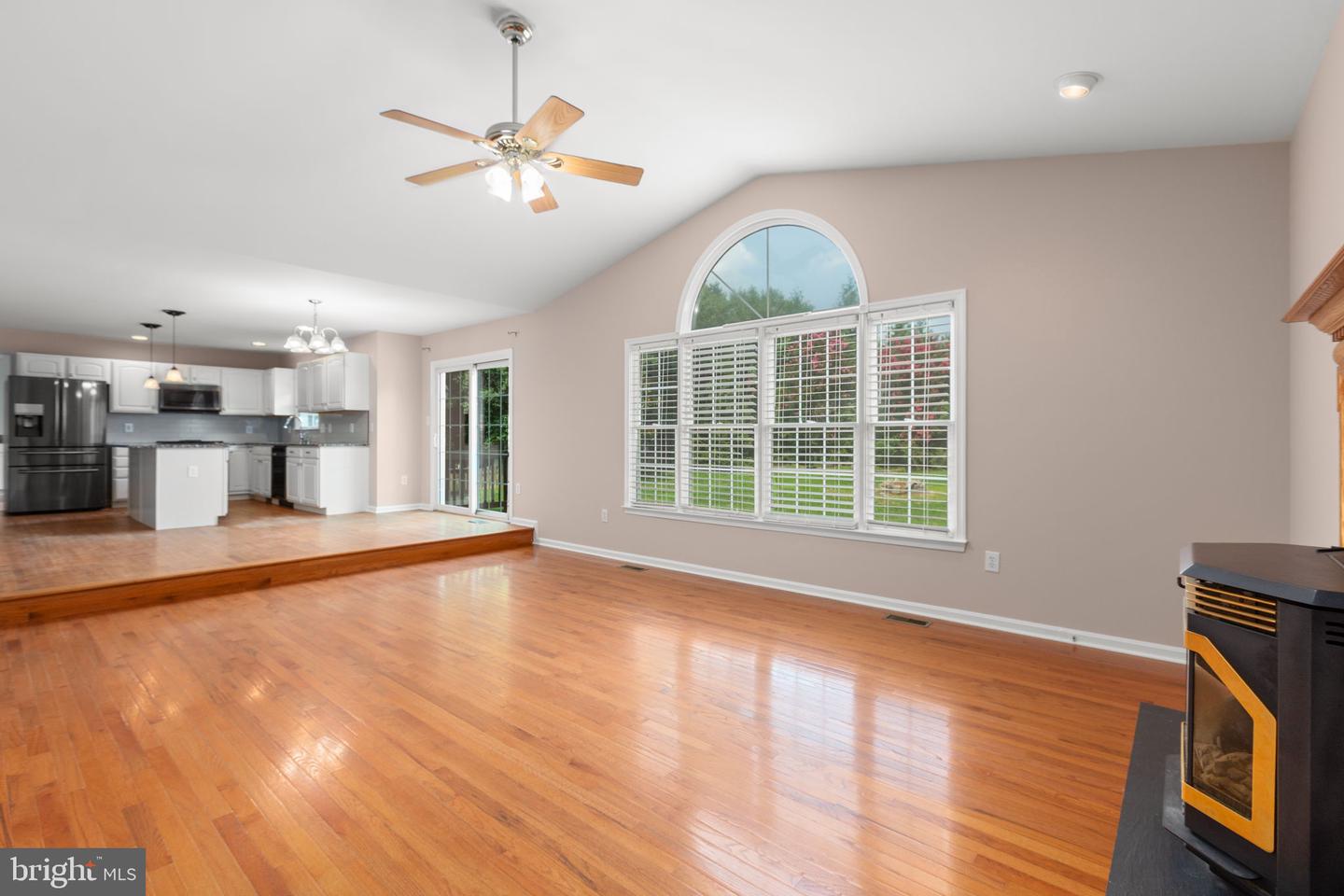 9903 Woodburn Ct Property Photo 14