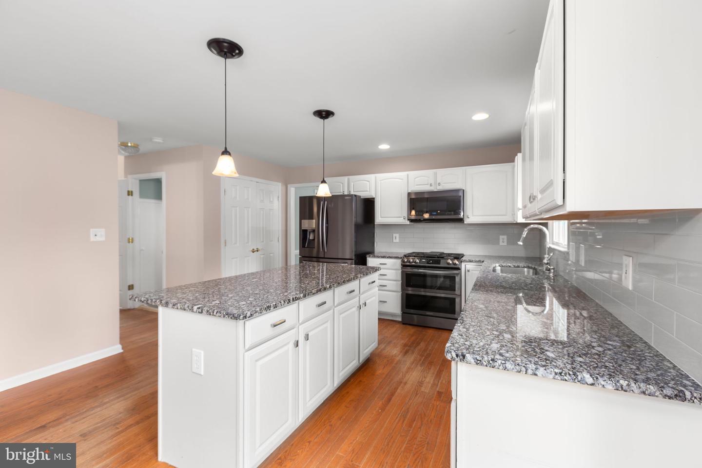 9903 Woodburn Ct Property Photo 18