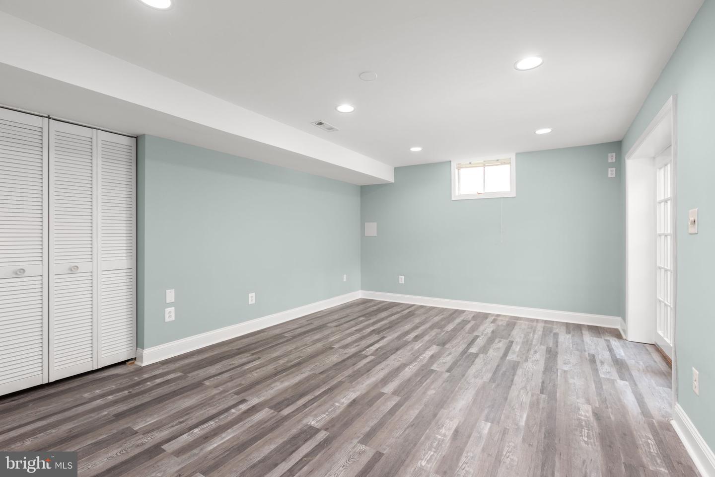 9903 Woodburn Ct Property Photo 43