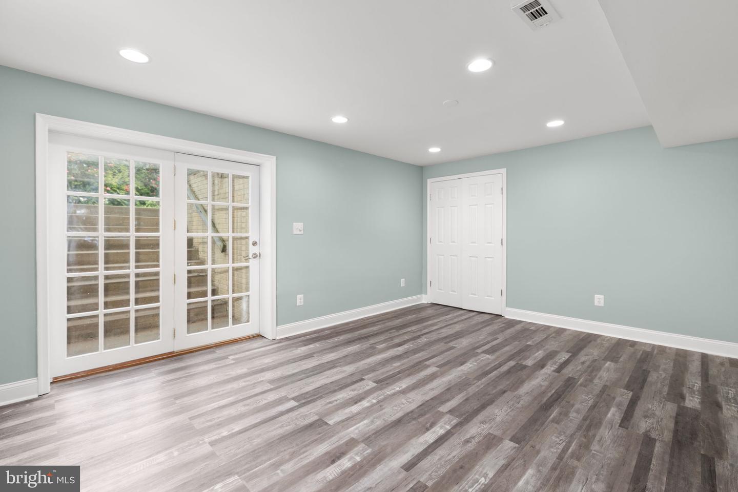 9903 Woodburn Ct Property Photo 46