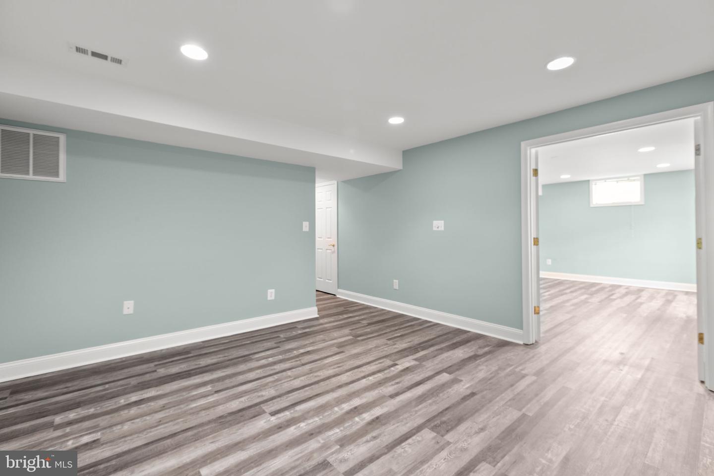 9903 Woodburn Ct Property Photo 50