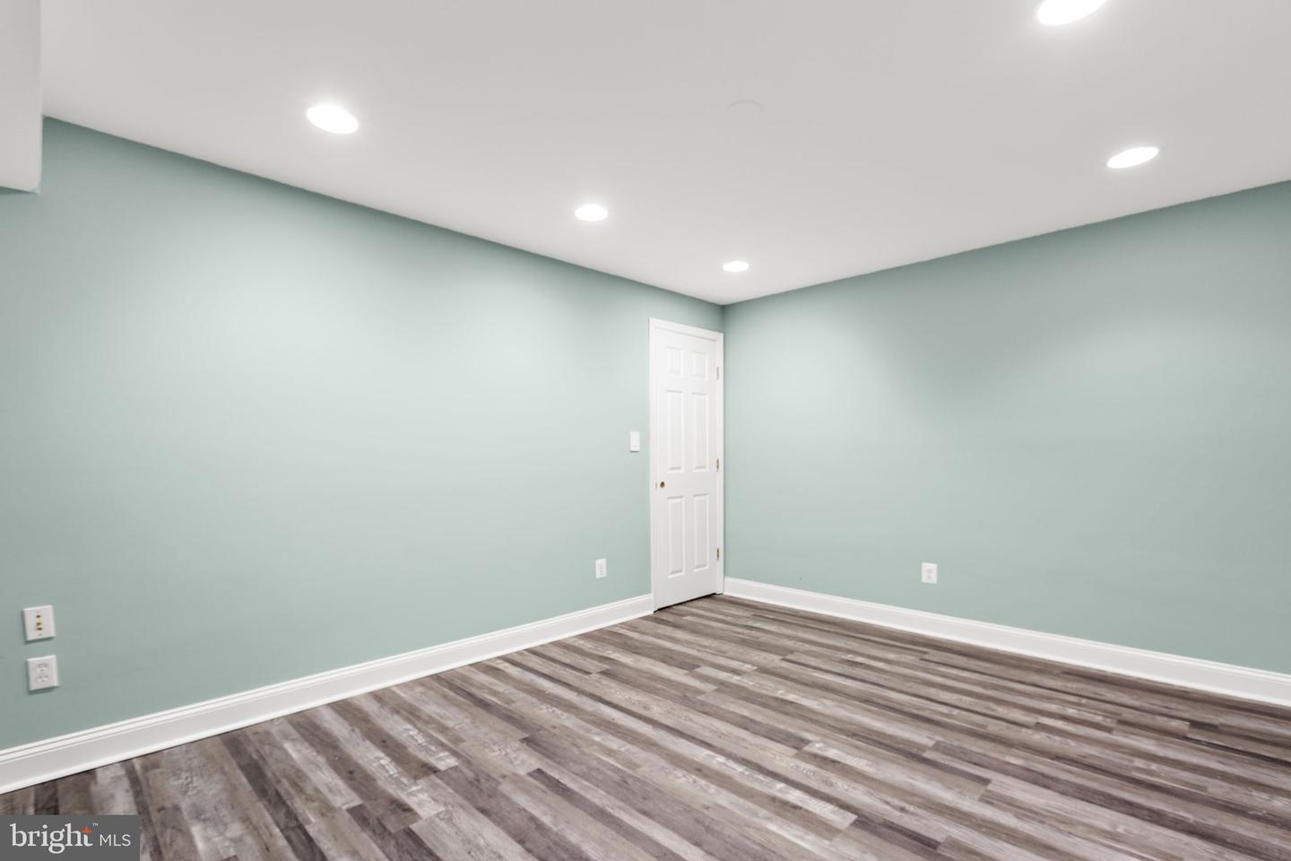 9903 Woodburn Ct Property Photo 53