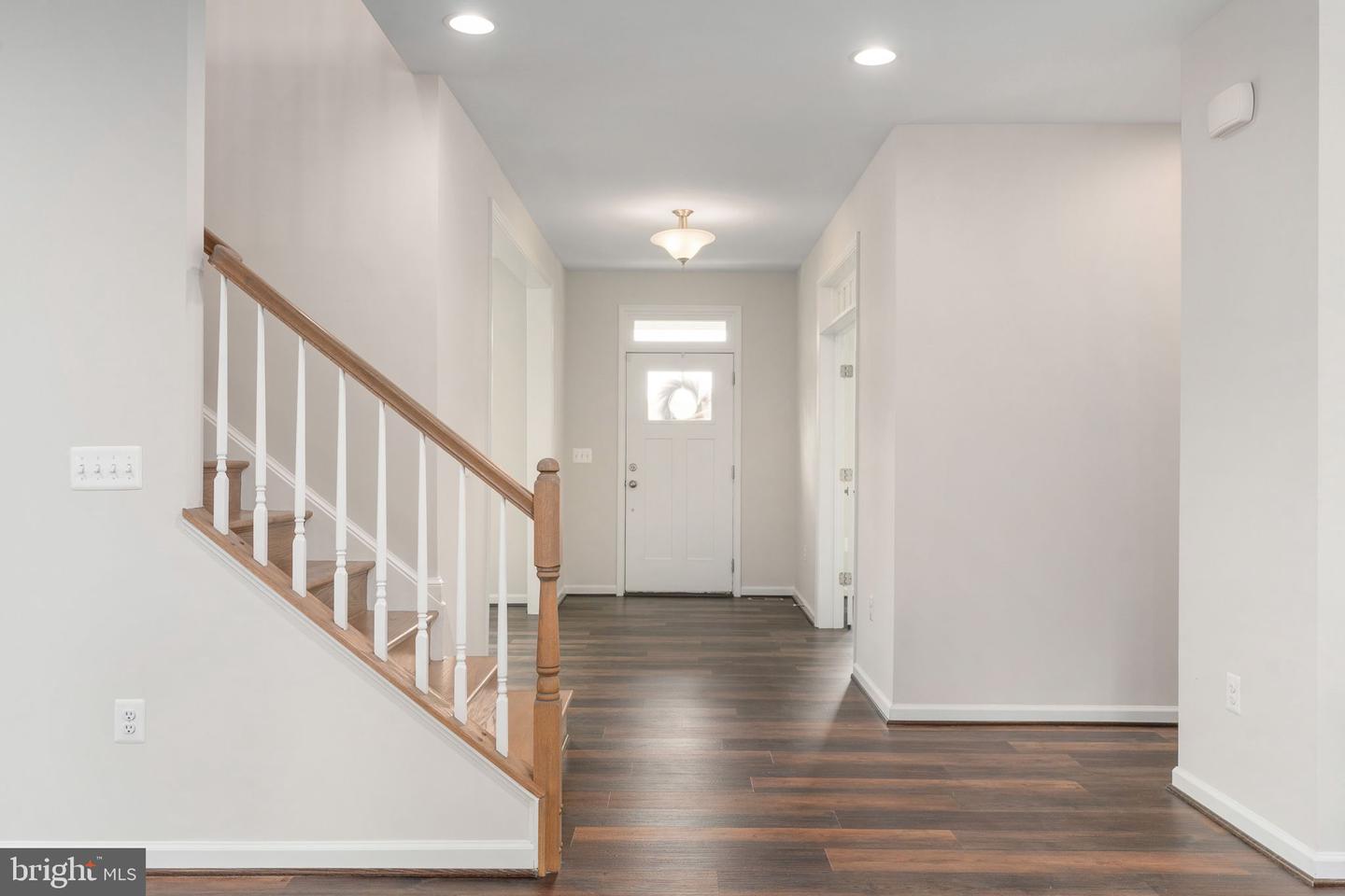 10602 Springvale Ln Property Photo 6