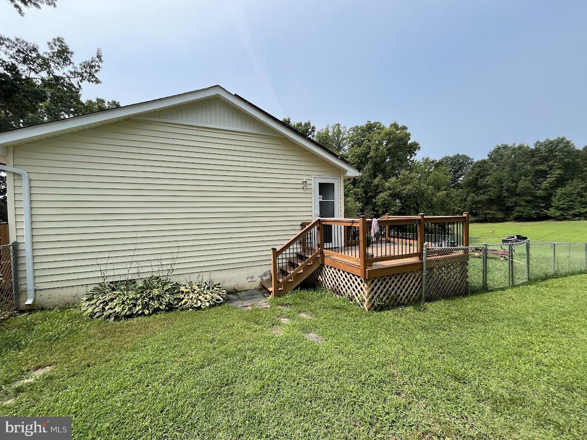 8904 Jennings Ln Property Photo 2