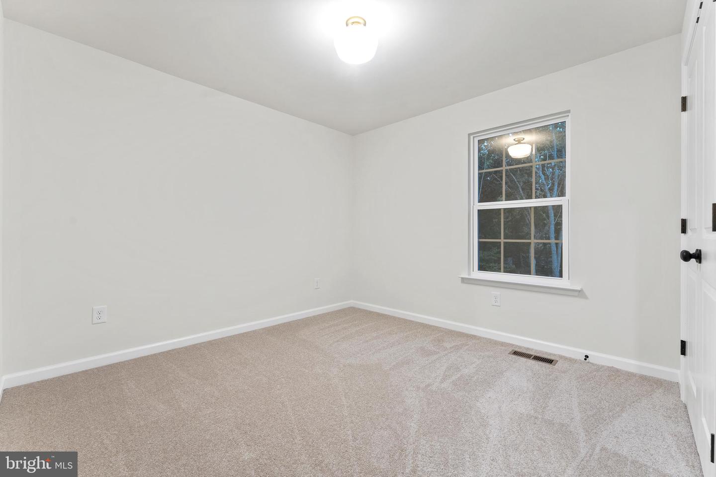 12907 Infantry Dr Property Photo 26