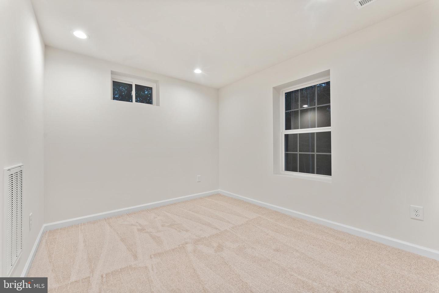 12907 Infantry Dr Property Photo 35