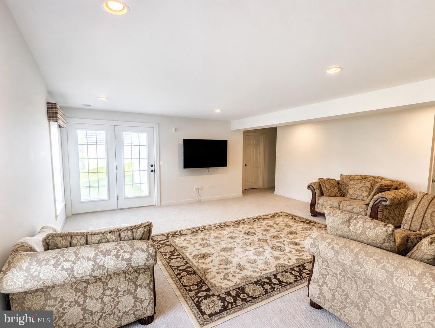 6047 Greenspring Rd #basement Property Photo 3