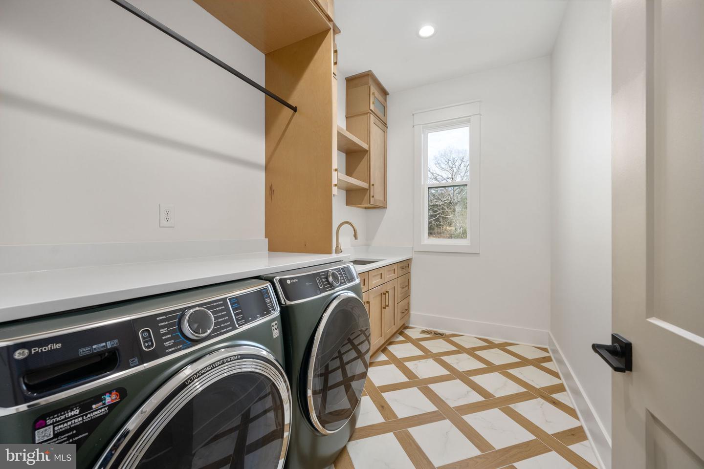 8602 Rosni Way Property Photo 29