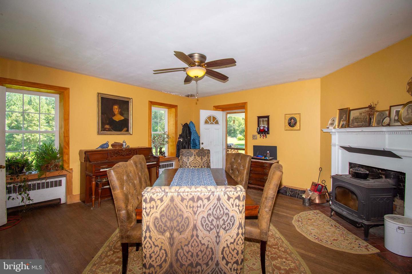 10201 Wallers Rd Property Photo 14
