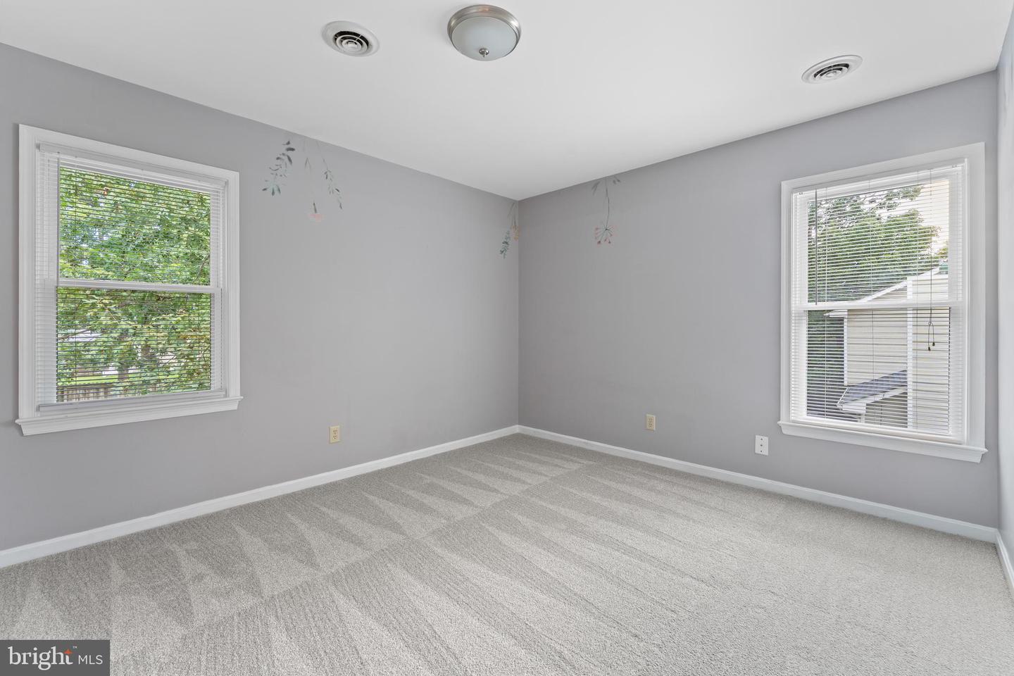 5812 Glen Eagles Dr Property Photo 28
